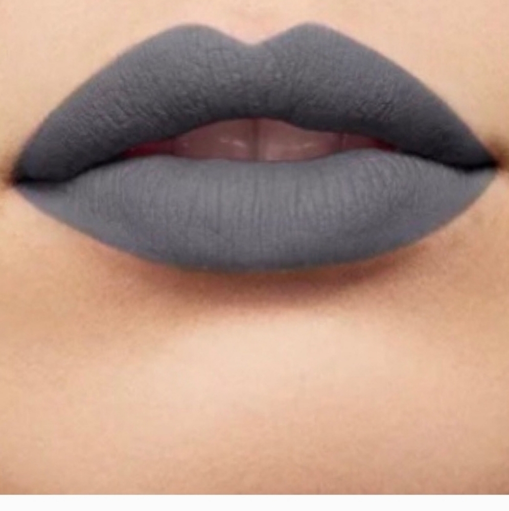 Stay Matte Liquid Colour 850 Shadow Black Gray Lip Gloss Lipstick Halloween New